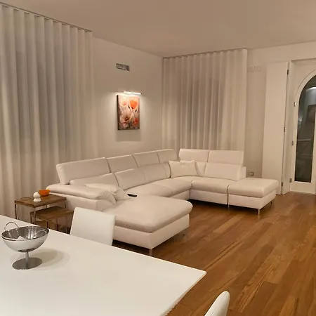 Peonia Elegance בית נופש ביצ'לייה